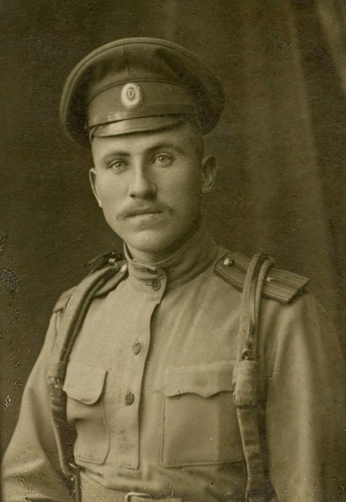 Русский офицер с маскировкой предметов амуниции командного состава, фото, Первая Мировая война