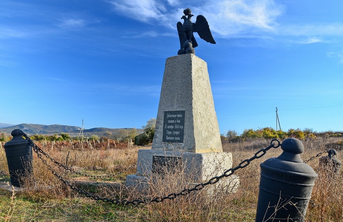 Памятник гусарам Киевского полка