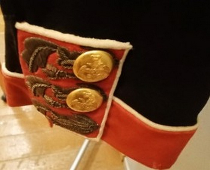 Преображенское шитье на обшлагах офицерского мундира